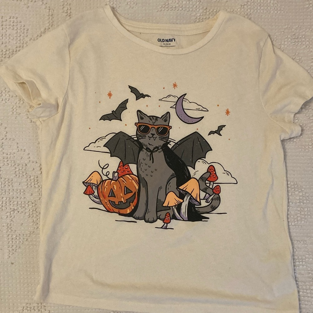 Girl’s Old Navy XL Halloween vampire cat Tshirt